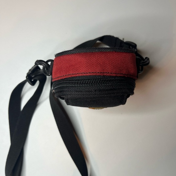 Lowepro Z5 Camera Pouch Carrying Case Black/Burgundy Great Pre-Owned Condition - Picture 8 of 11